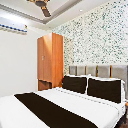 Twamev Residency Hotel New Delhi Exterior photo