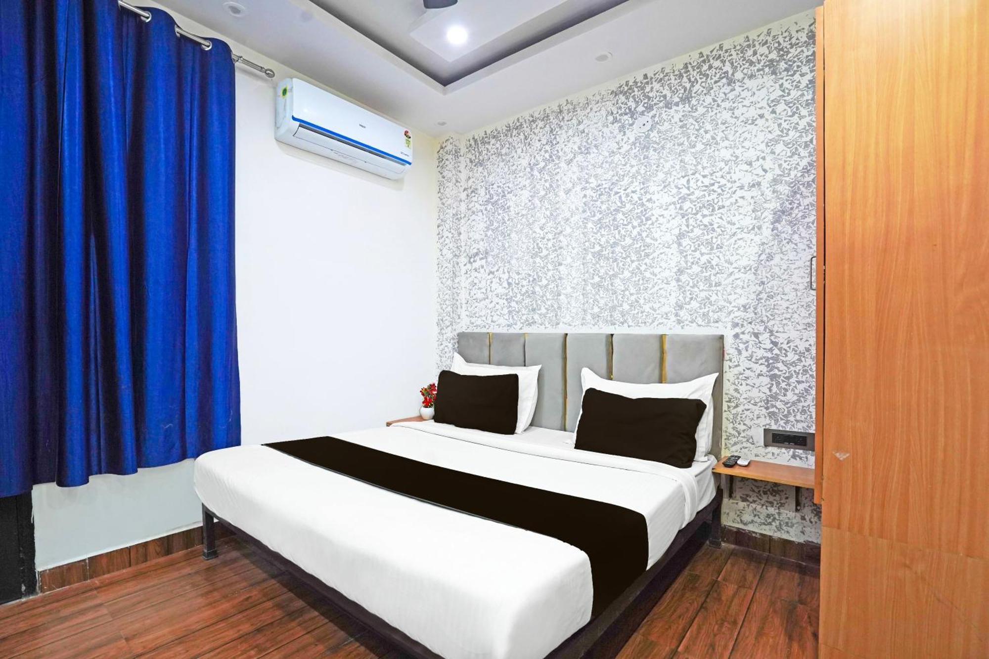 Twamev Residency Hotel New Delhi Exterior photo